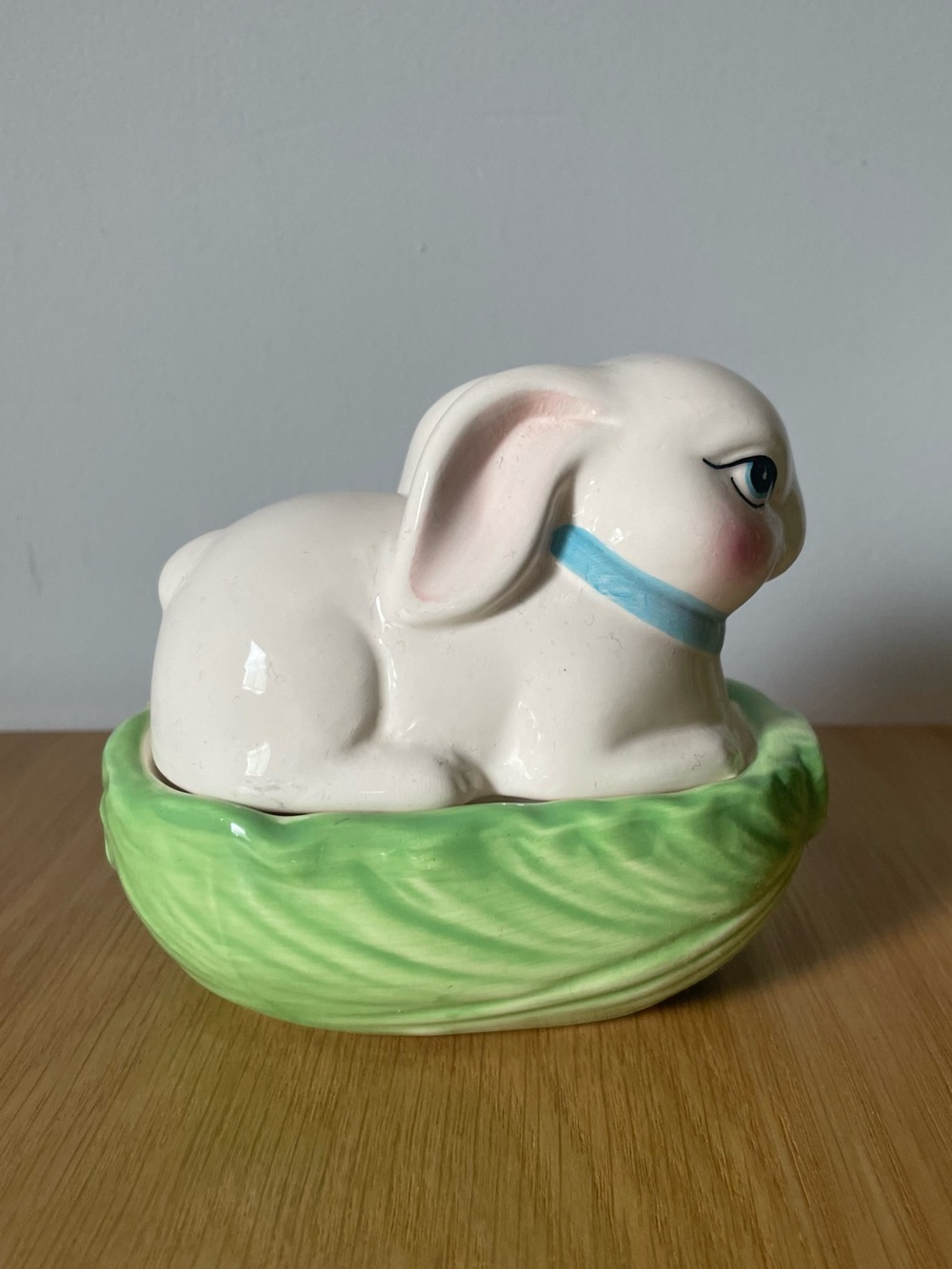 Vintage 70s Bunny Rabbit with Blue Bow on Cabbage Trinket Dish - Picture 7 of 14